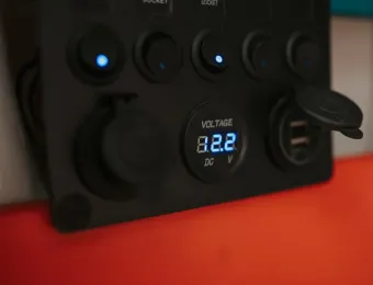 Electric pannel